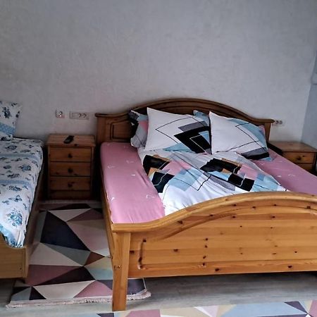 Casa Luna Gura Humorului Buitenkant foto
