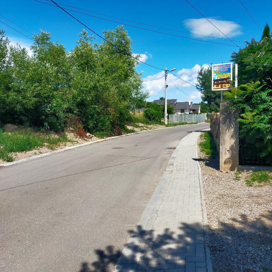 Casa Luna Gura Humorului Buitenkant foto