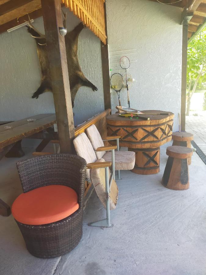Casa Luna Gura Humorului Buitenkant foto