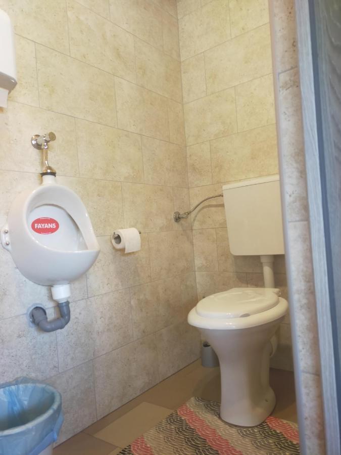 Casa Luna Gura Humorului Buitenkant foto