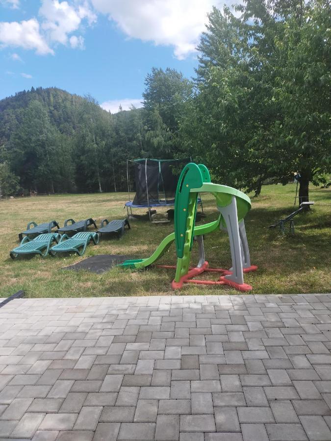 Casa Luna Gura Humorului Buitenkant foto