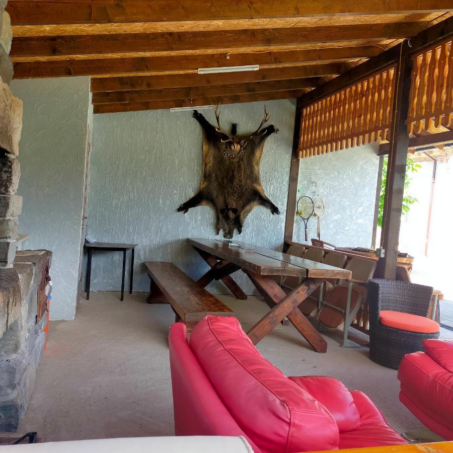 Casa Luna Gura Humorului Buitenkant foto