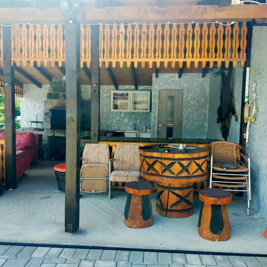 Casa Luna Gura Humorului Buitenkant foto
