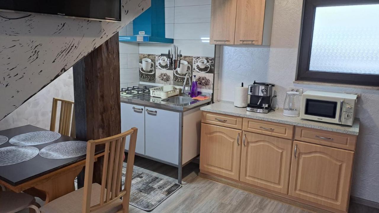 Casa Luna Gura Humorului Buitenkant foto
