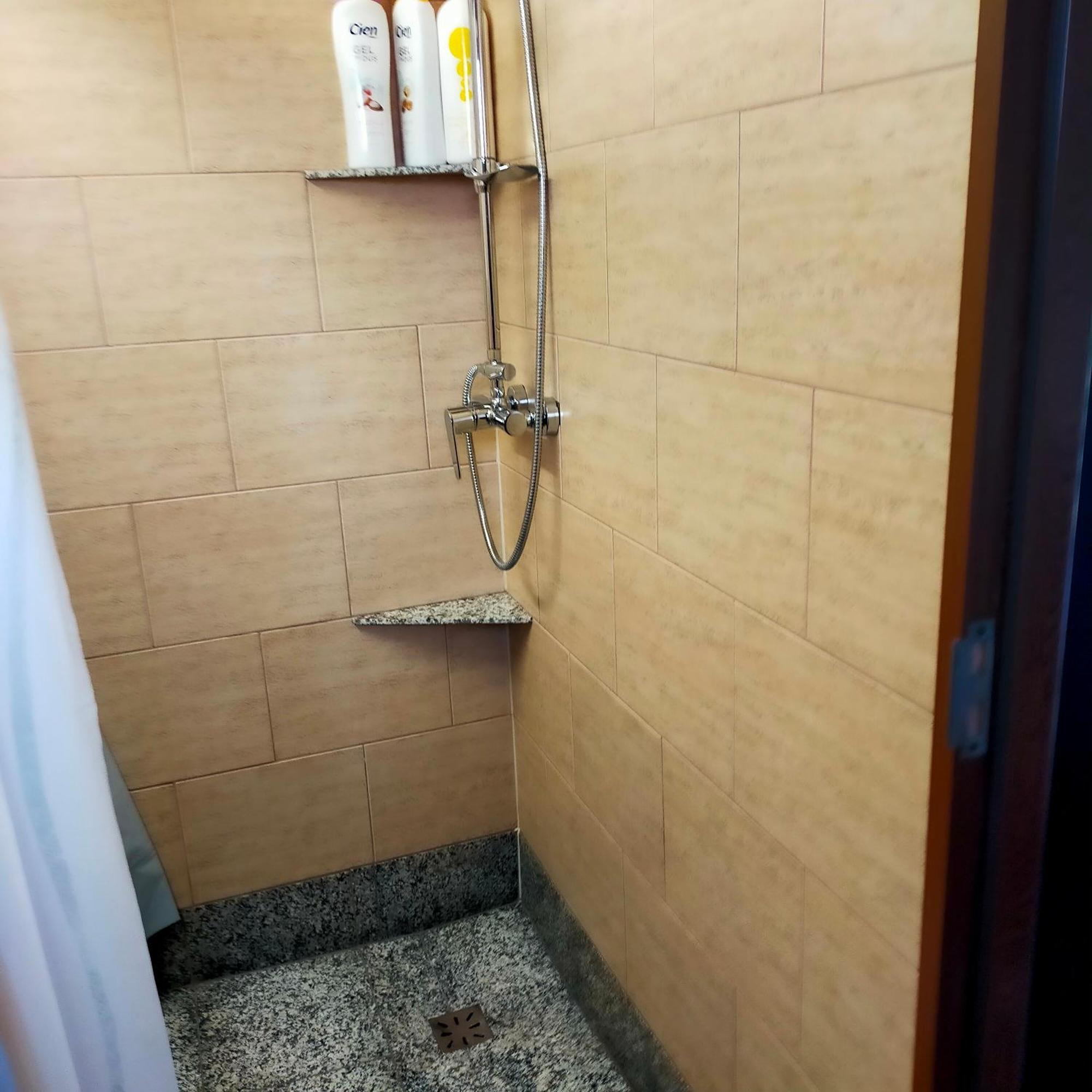 Casa Luna Gura Humorului Kamer foto