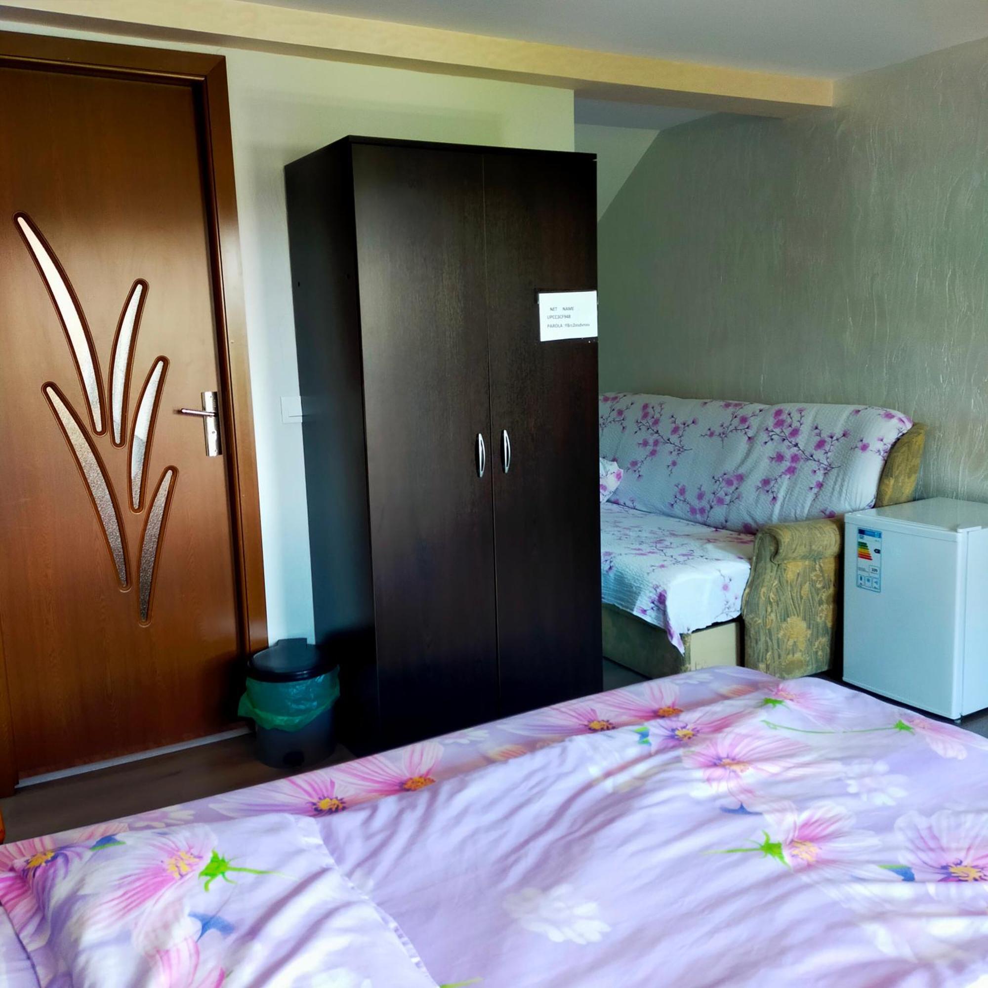 Casa Luna Gura Humorului Kamer foto